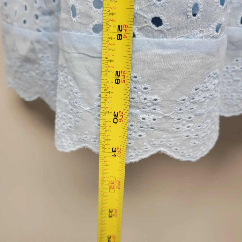 Cute, flowy dress with built-in shorts and pockets! Size Large - Picture 5 of 10